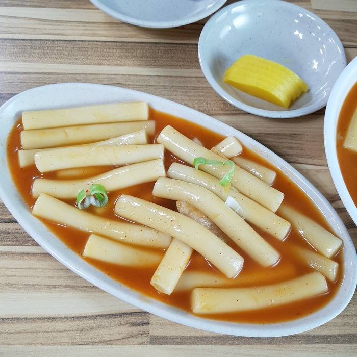 히밥도 신기해한 인천 남동공단 떡볶이...jpg | 인스티즈